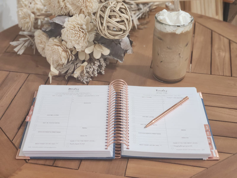 Driven Day September 2023- August 2024 Wirebound Jewish Daily Planner- Be Shabbos and Yom Tov Ready, Achieve your Goals and Prioritize Your Day With Daily, Weekly, and Monthly Views, 9.3"x8.6" (DenimJewishAcademicYear2023-2024)